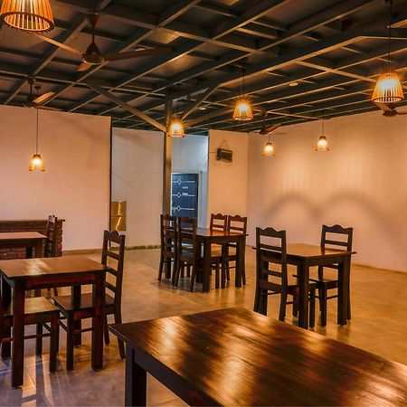 Lotus Feet Beach Resort Morjim Εξωτερικό φωτογραφία
