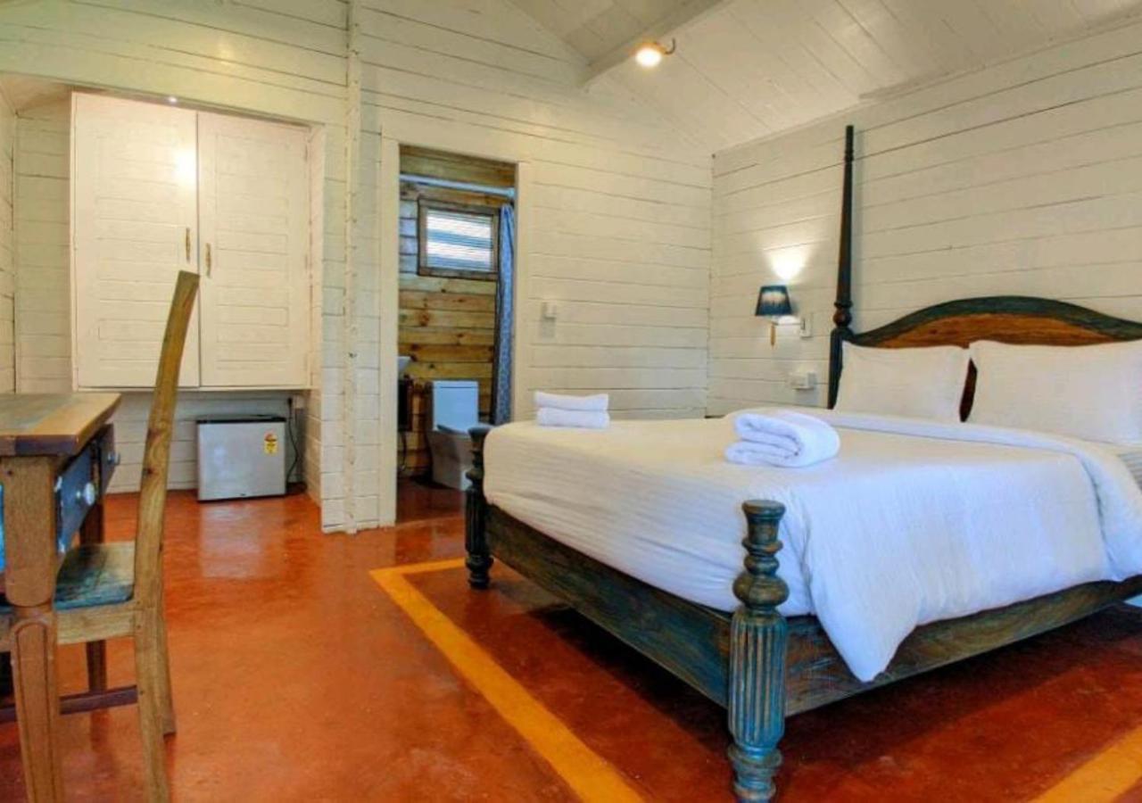 Lotus Feet Beach Resort Morjim Εξωτερικό φωτογραφία